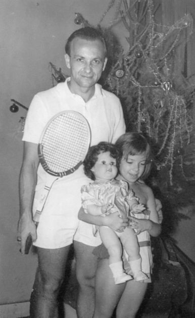 Noël 1961 à Abidjan avec sa fille Jehanne