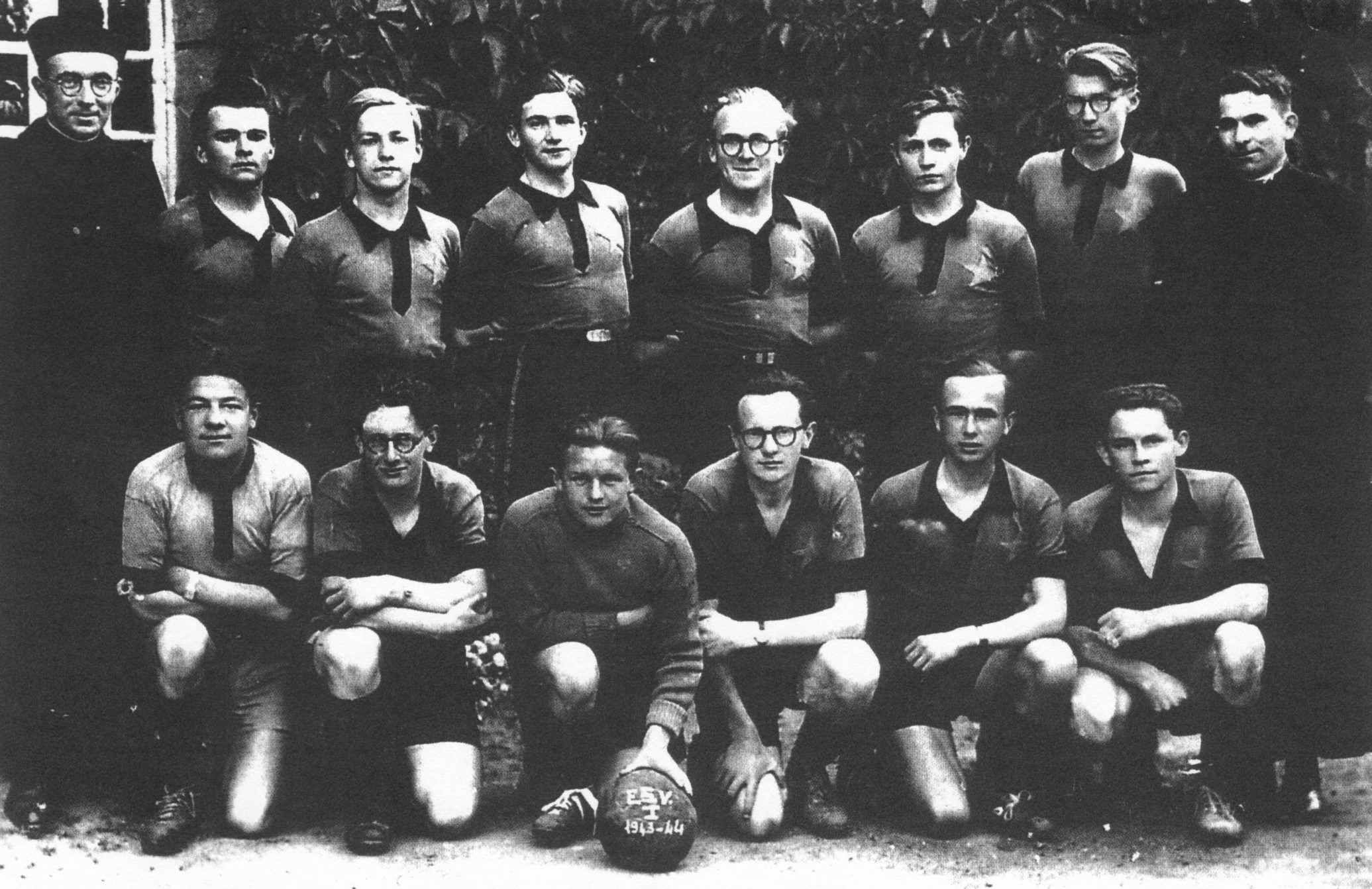 L'équipe de foot du Petit Séminaire de Pont-Croix (1943-1944)