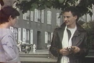 Evelyne (Marie Helia) et Roger (Guy Matchoro) dans La fiancée (1984)